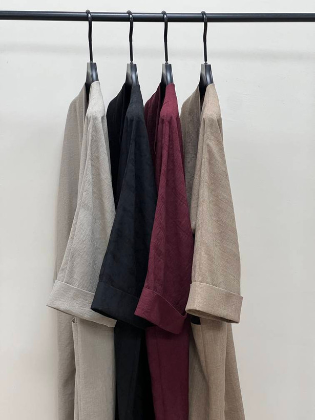 مانتو کتیبه گلدوزی شده